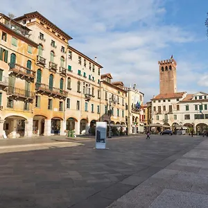 bassano-porta-dieda.hotelinveneto.com/